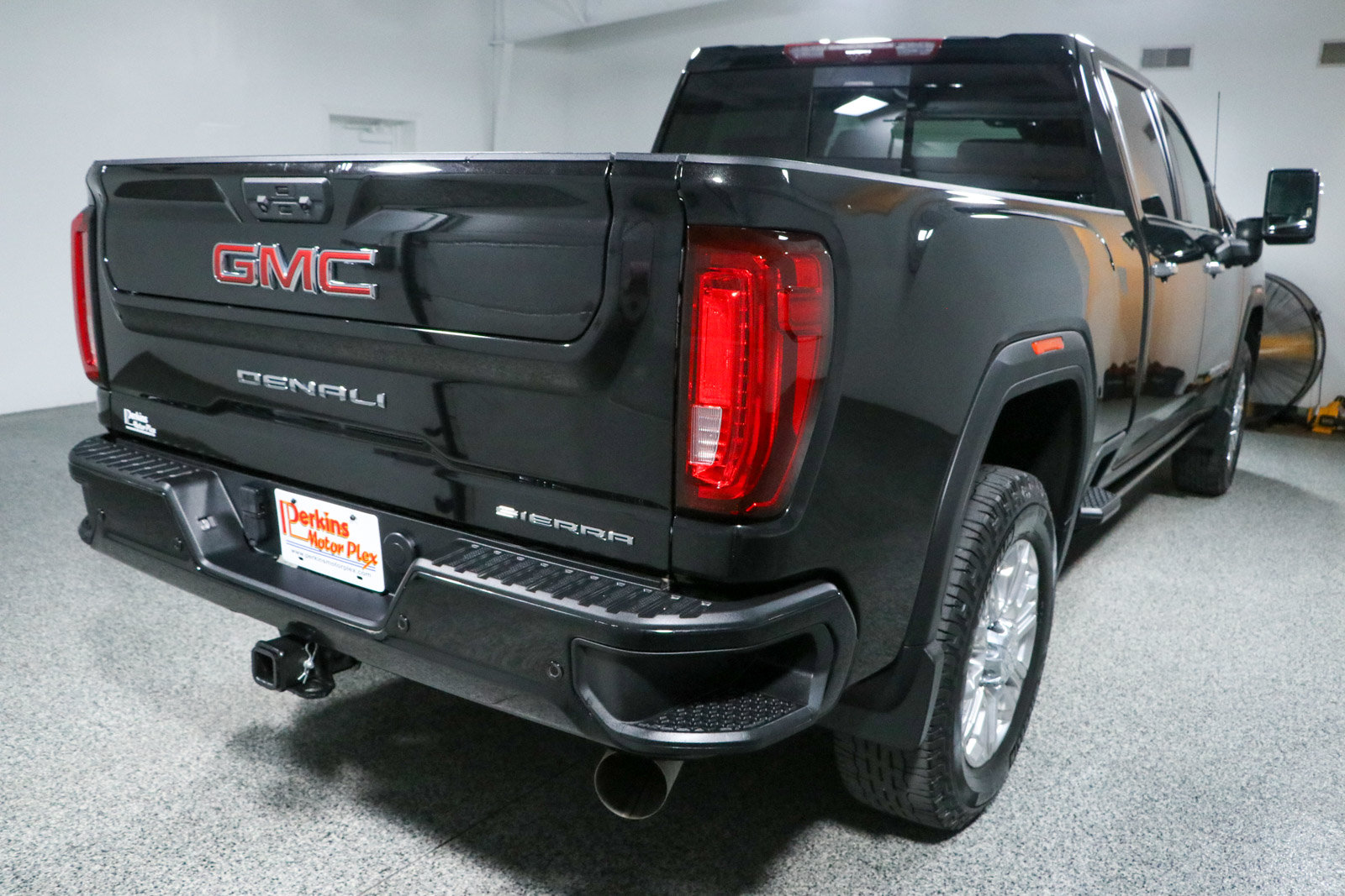 Used 2023 GMC Sierra 2500 Denali w/ Denali Ultimate Package AWD/4WD image 7