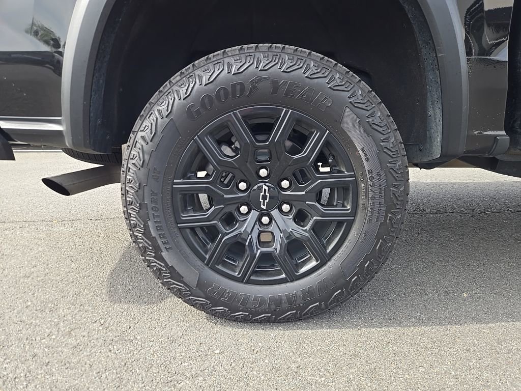 Used 2024 Chevrolet Colorado Trail Boss w/ Advanced Trailering Package image 9