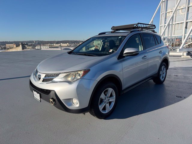 Used 2013 Toyota RAV4 XLE AWD/4WD image 7