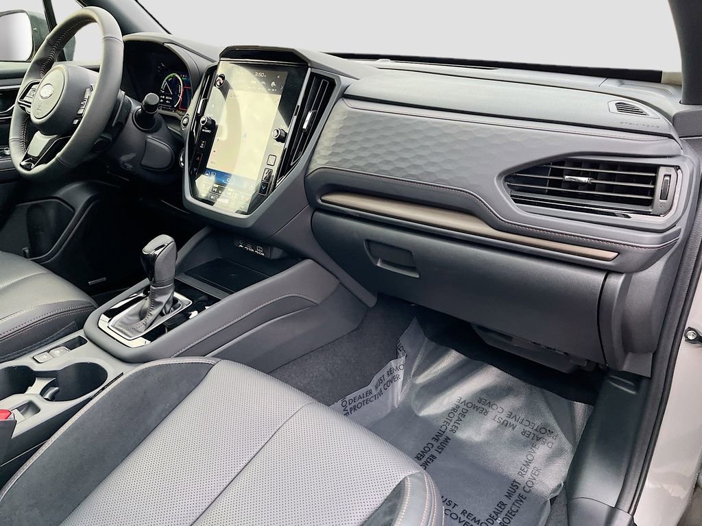 Used 2025 Subaru Forester Touring w/ Touring Package image 28