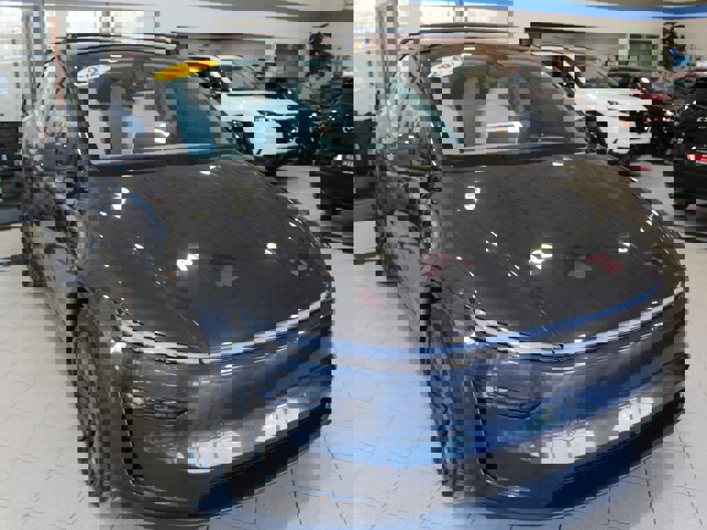 Used 2026 Tesla Model Y Long Range image 2