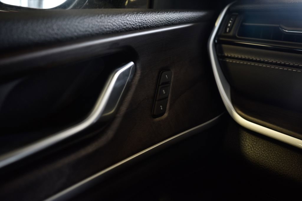 New 2026 Jeep Grand Cherokee Limited image 38