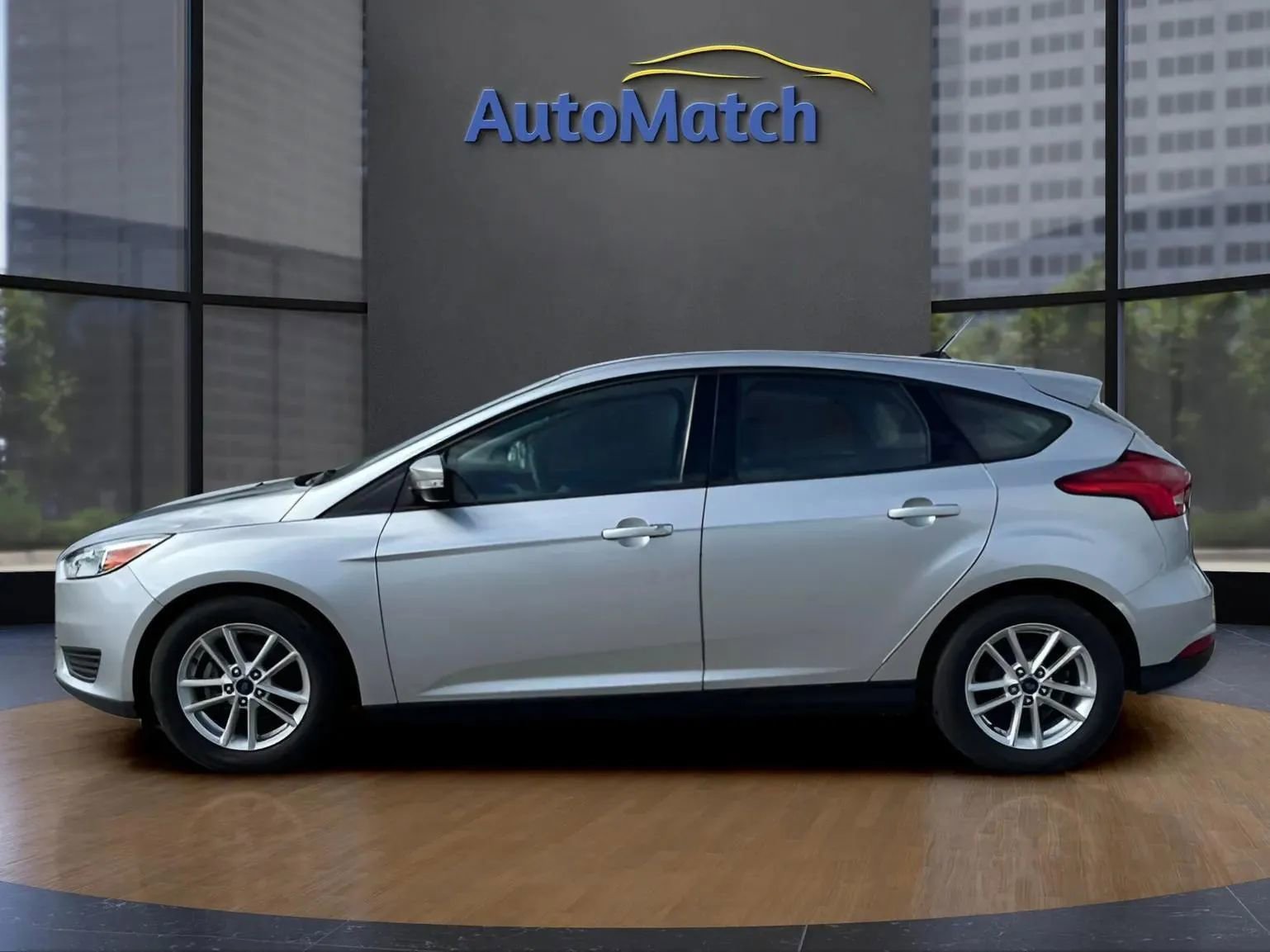 Used 2018 Ford Focus SE w/ Cold Weather Package FWD image 7