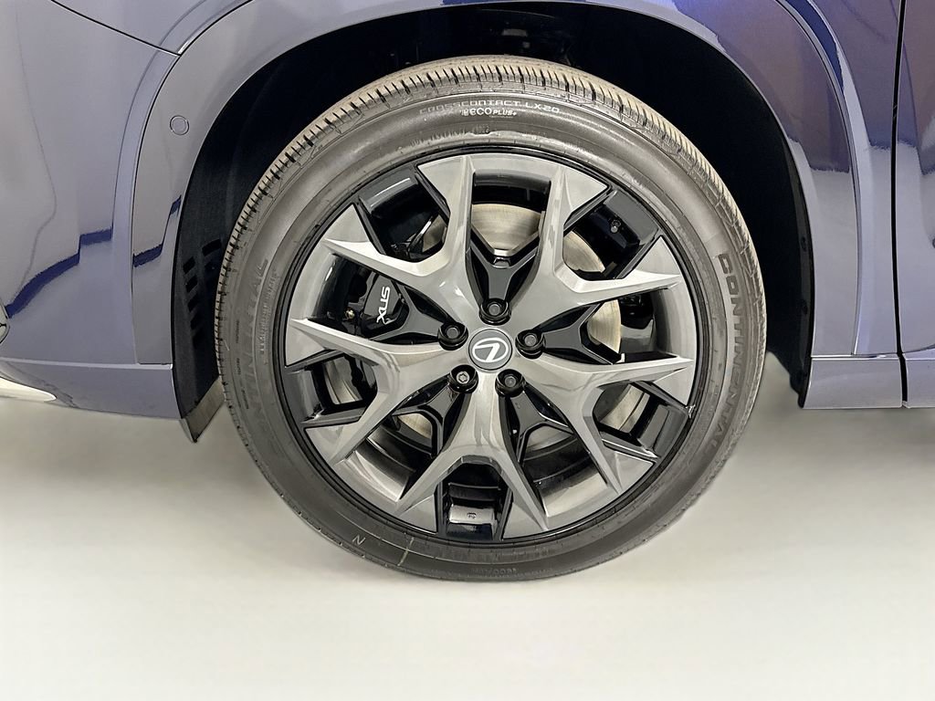 New 2026 Lexus TX 500h AWD image 31