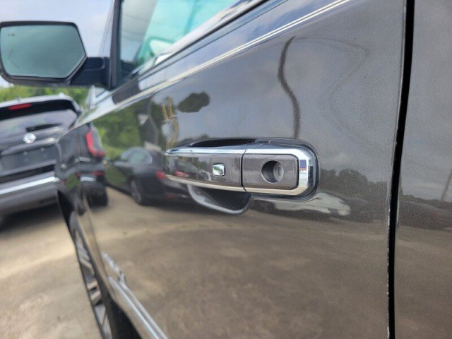 Used 2019 GMC Yukon Denali w/ Denali Ultimate Package RWD image 10