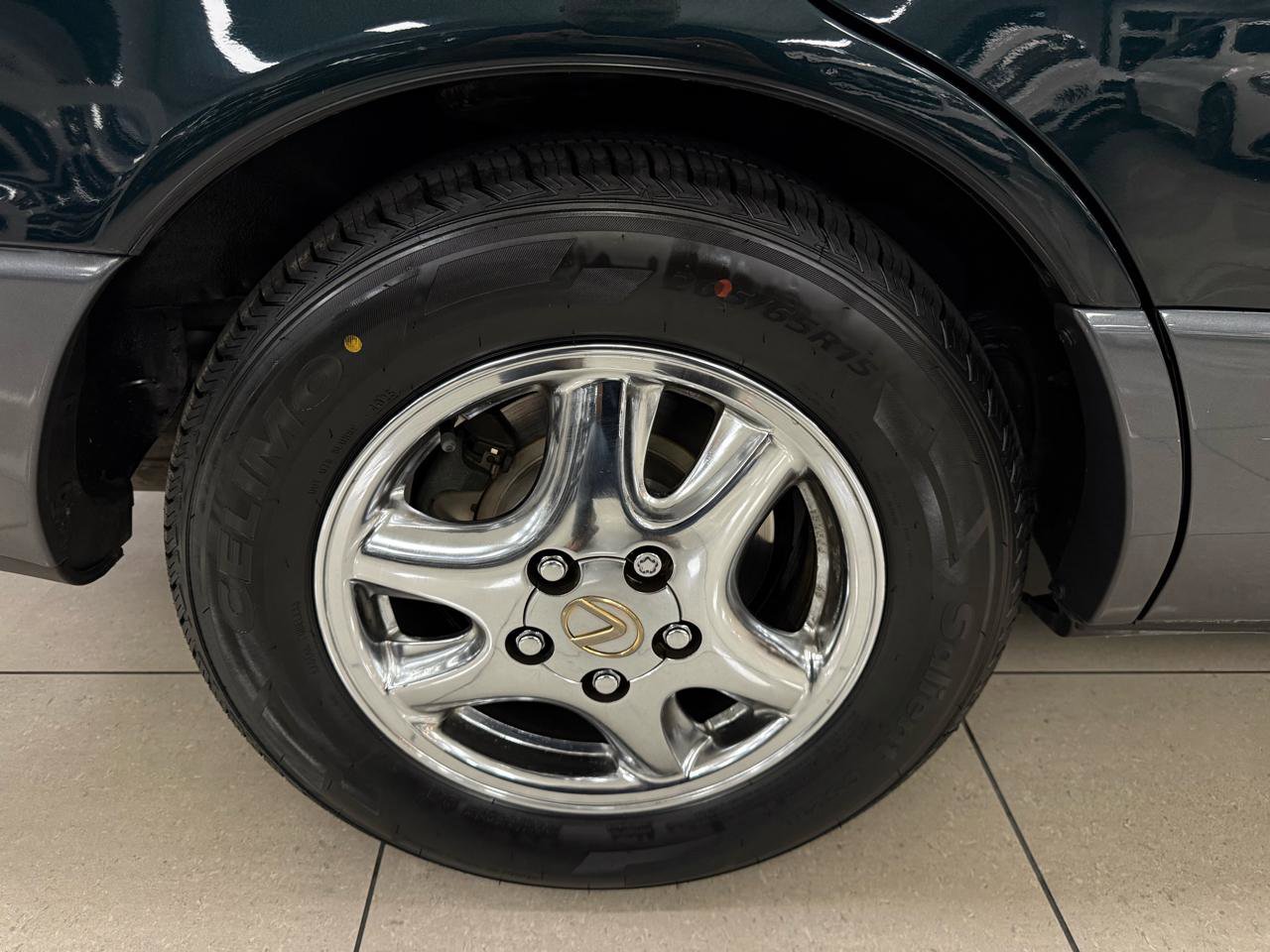 Used 1995 Lexus ES 330 FWD image 29