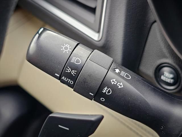 Used 2021 Subaru Ascent Limited w/ Technology Package image 22