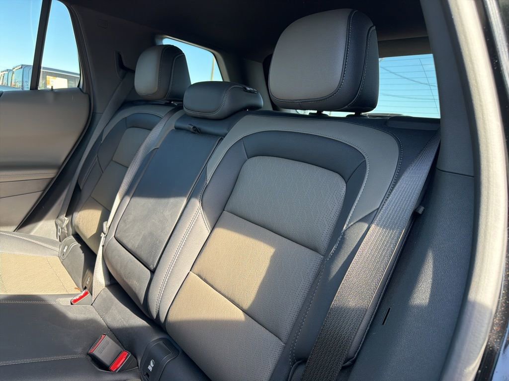 Used 2025 Chevrolet Equinox LT w/ Convenience Package II image 15