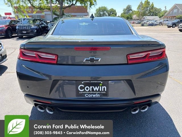 Used 2017 Chevrolet Camaro LT RWD image 6