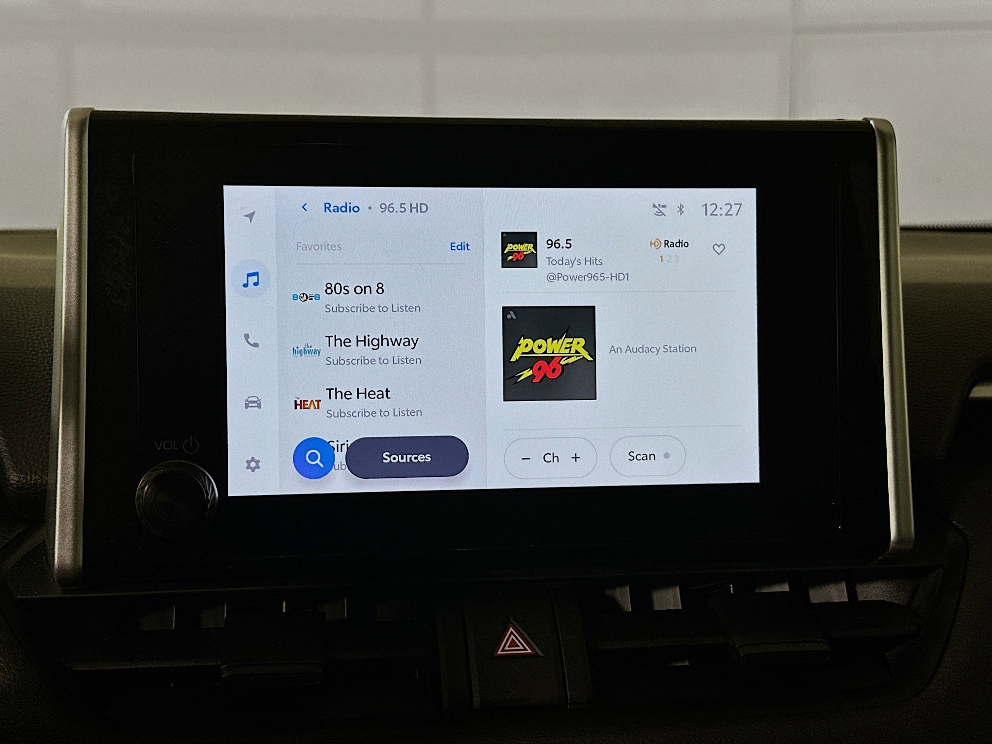 Used 2024 Toyota RAV4 LE image 23