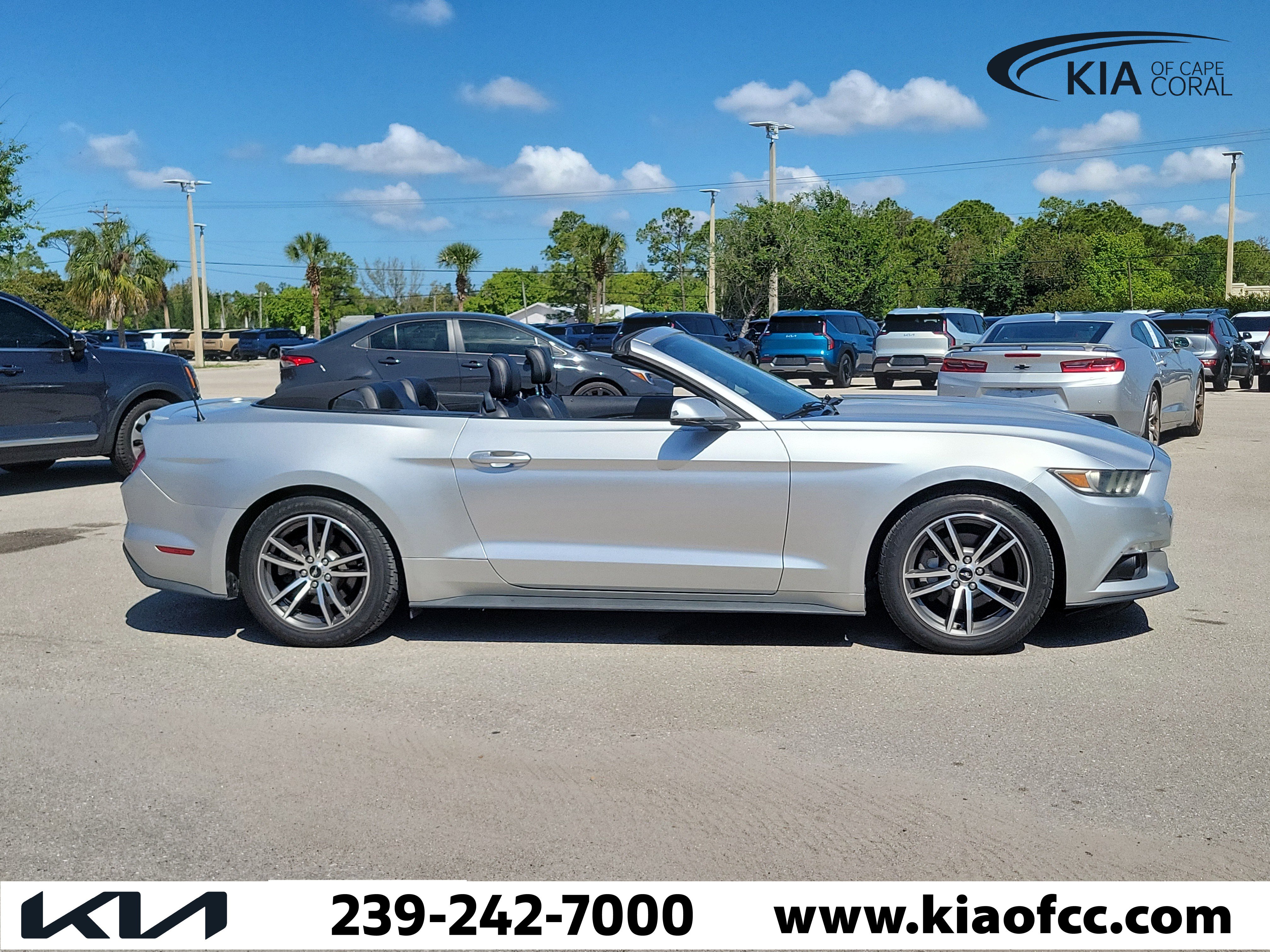 Used 2016 Ford Mustang Premium RWD image 2