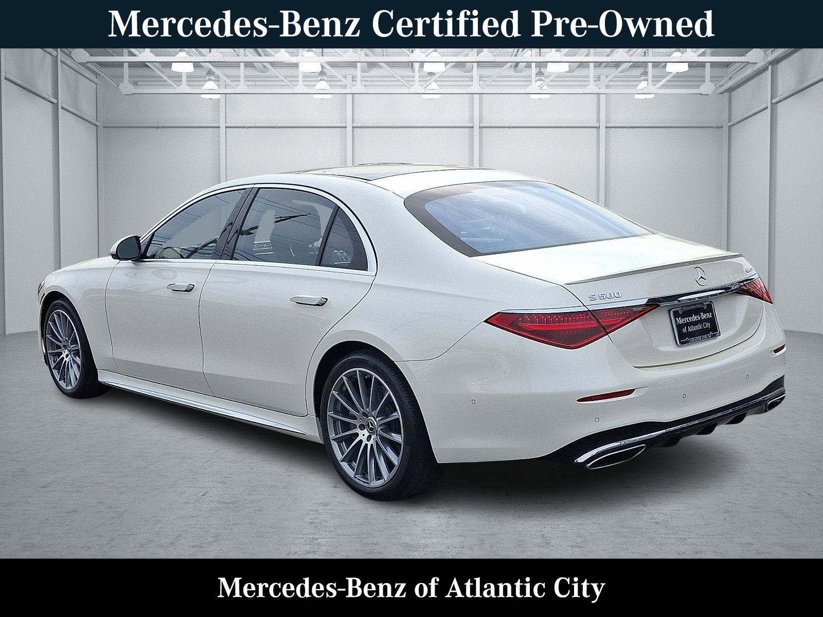 Used 2023 Mercedes-Benz S 580 4MATIC Sedan image 4