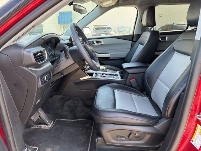 Certified 2024 Ford Explorer XLT w/ Equipment Group 202A image 23
