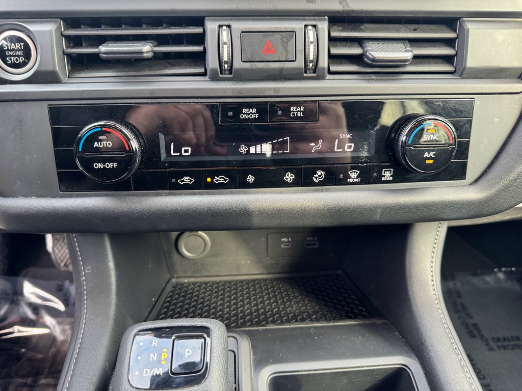 Used 2024 Nissan Pathfinder S image 23