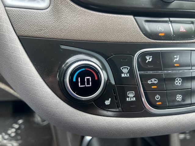 Used 2025 Chevrolet Malibu LT FWD image 22