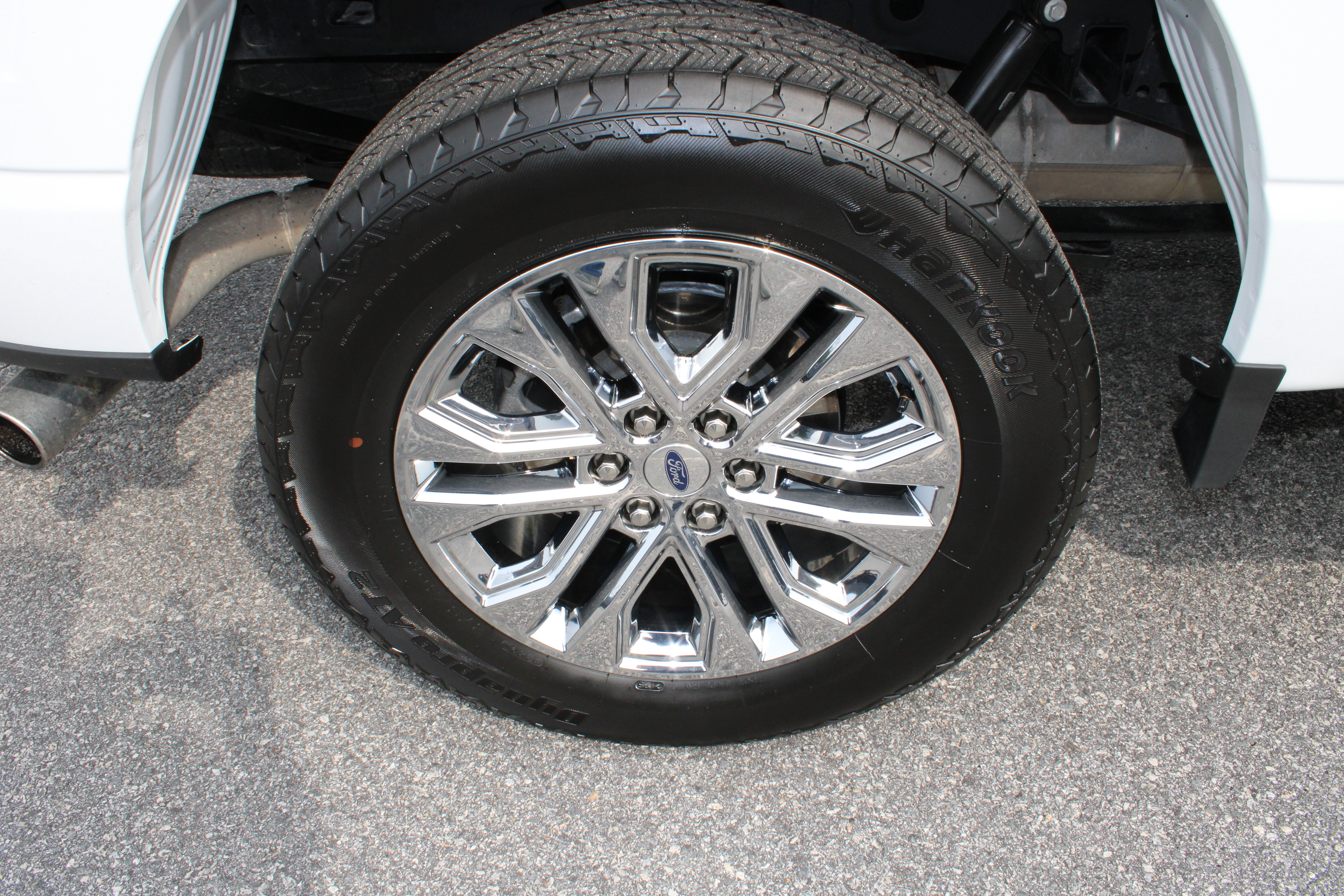 Used 2026 Ford F150 Lariat w/ Equipment Group 501A Mid AWD/4WD image 13