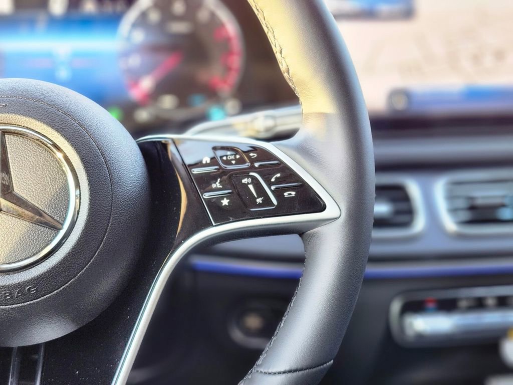 New 2026 Mercedes-Benz GLS 450 4MATIC image 30