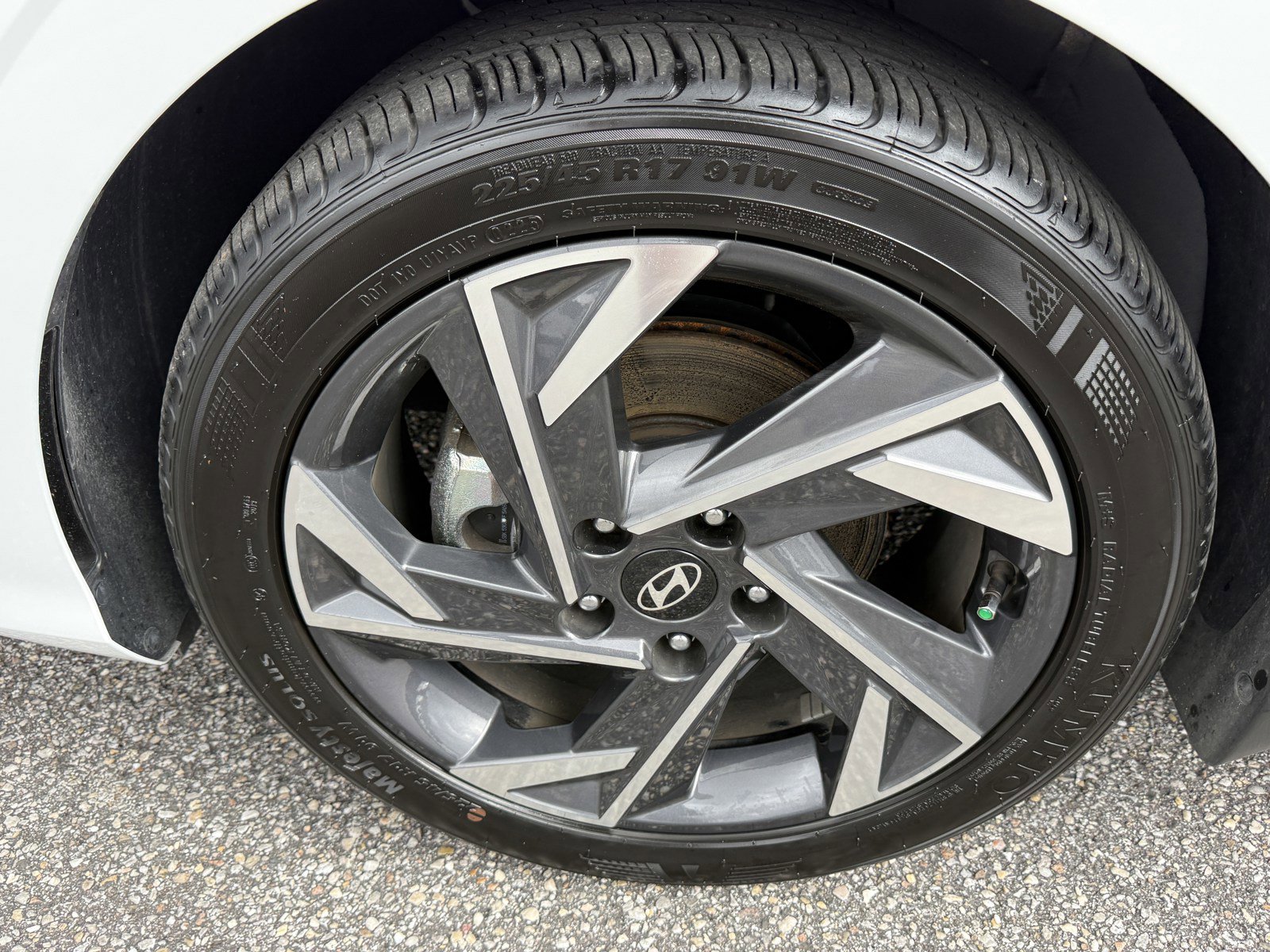 Certified 2025 Hyundai Elantra Sport image 10