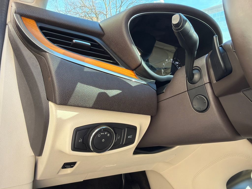 Used 2016 Lincoln MKC Reserve image 32