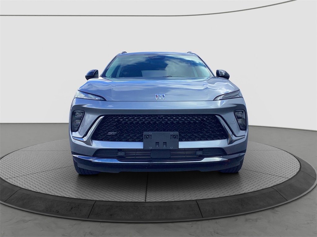 Used 2025 Buick Envision Sport Touring image 2