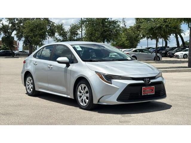 Used 2024 Toyota Corolla LE FWD image 3