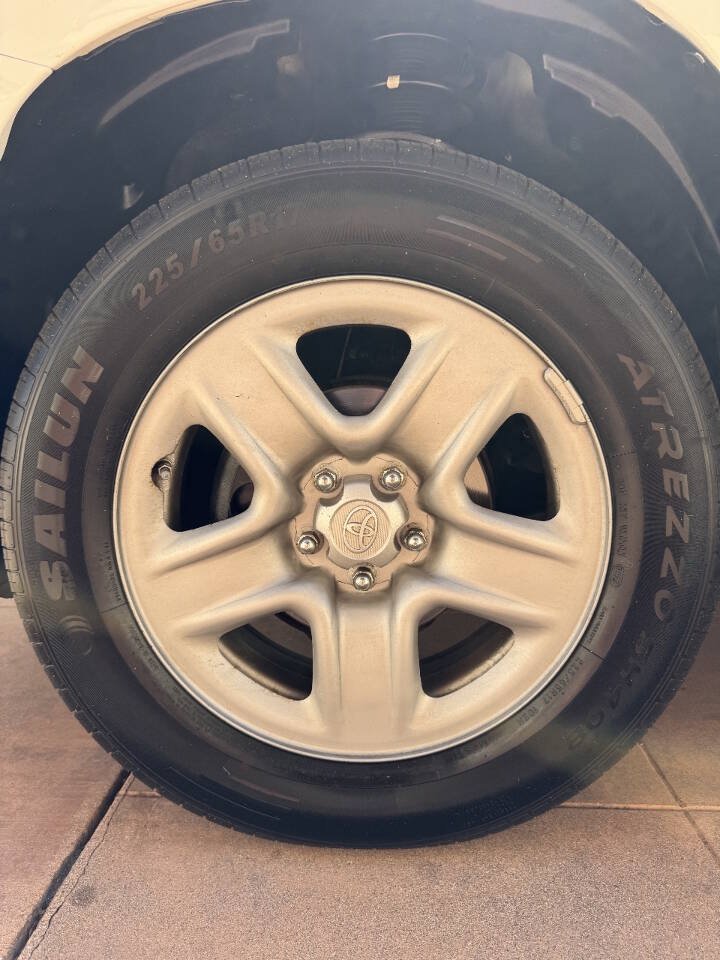 Used 2007 Toyota RAV4 4WD image 31