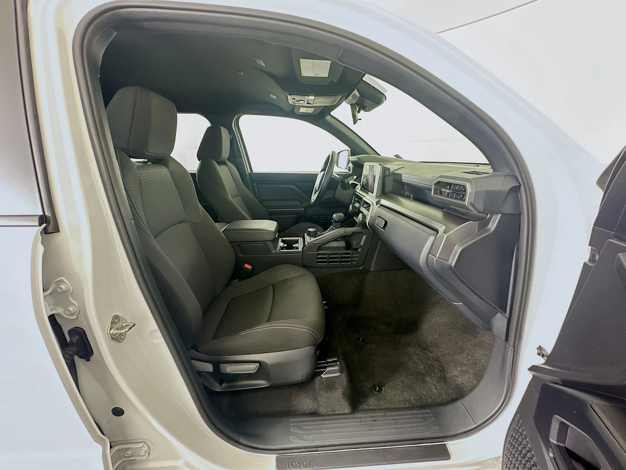 Used 2025 Toyota 4Runner SR5 image 30