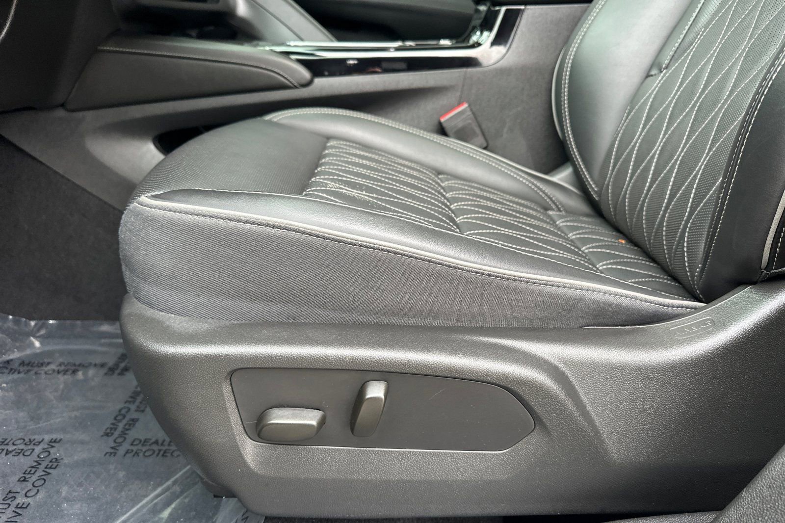 Used 2022 Buick Envision Avenir w/ Safety Package image 13