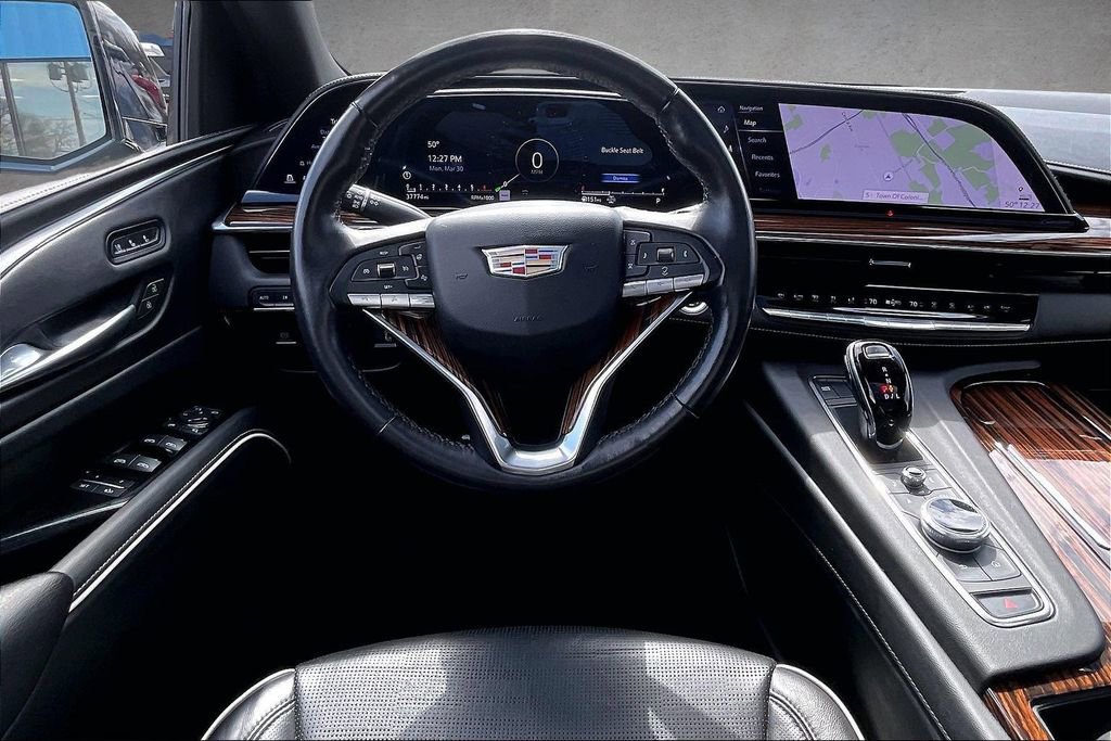 Used 2022 Cadillac Escalade Premium Luxury image 8