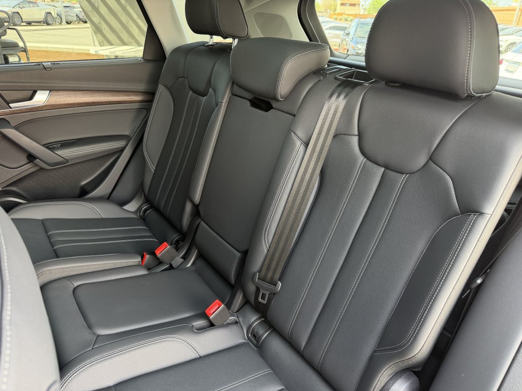 Used 2025 Audi Q5 e Premium Plus w/ Premium Plus Package AWD/4WD image 42