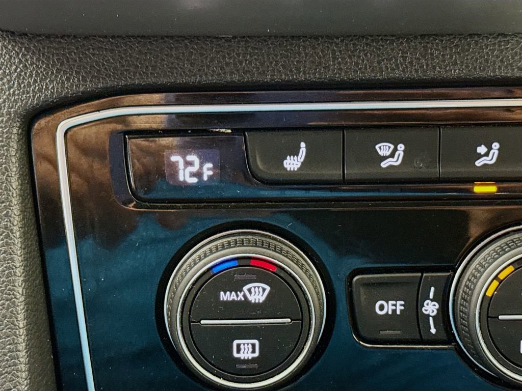 Used 2023 Volkswagen Atlas Cross Sport SE w/ Panoramic Sunroof Package image 21