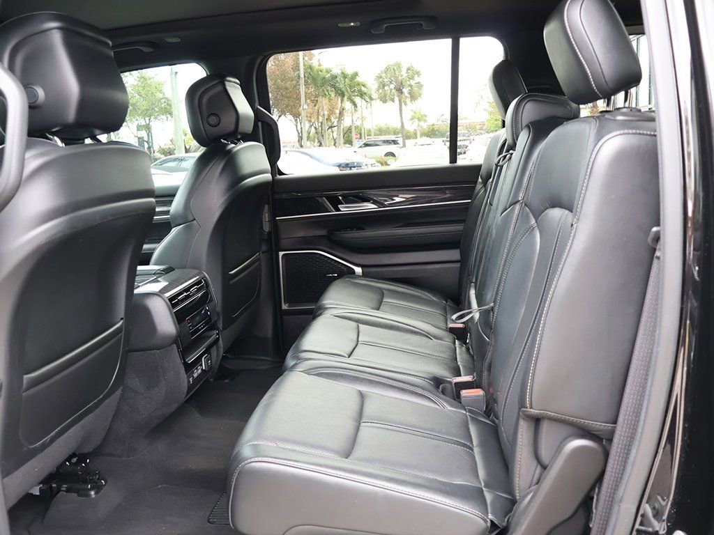 Used 2022 Jeep Wagoneer Series II w/ Premium Group I image 40