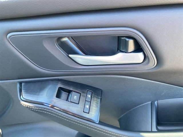 New 2026 Nissan Rogue SV image 26