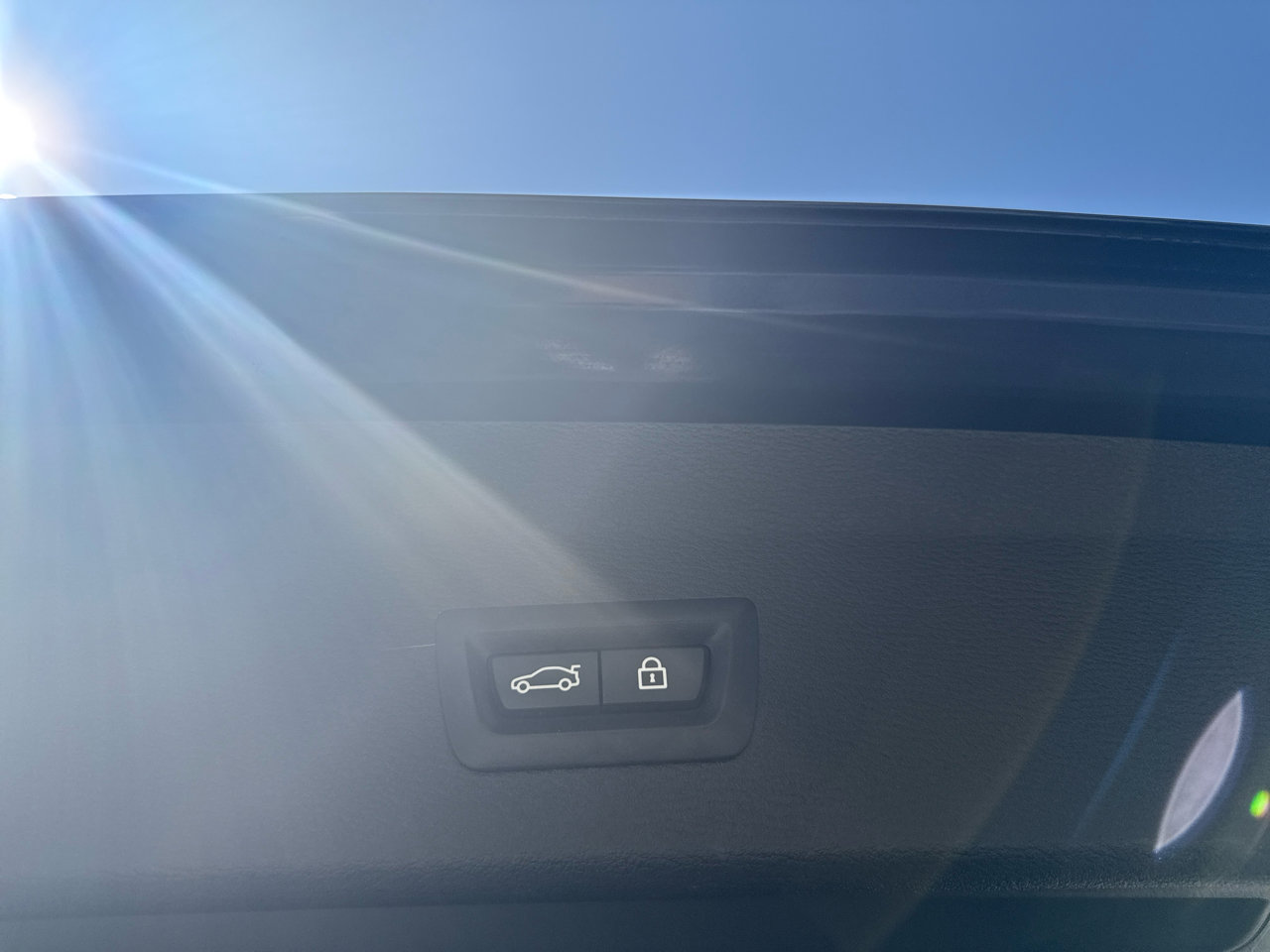 Used 2017 BMW X1 xDrive28i image 9