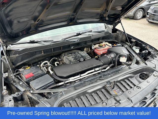 Used 2021 Chevrolet Silverado 1500 Custom w/ LPO, Dark Essentials Package AWD/4WD image 10