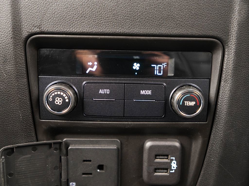 Used 2021 Buick Enclave Essence w/ Sport Touring Edition FWD image 32