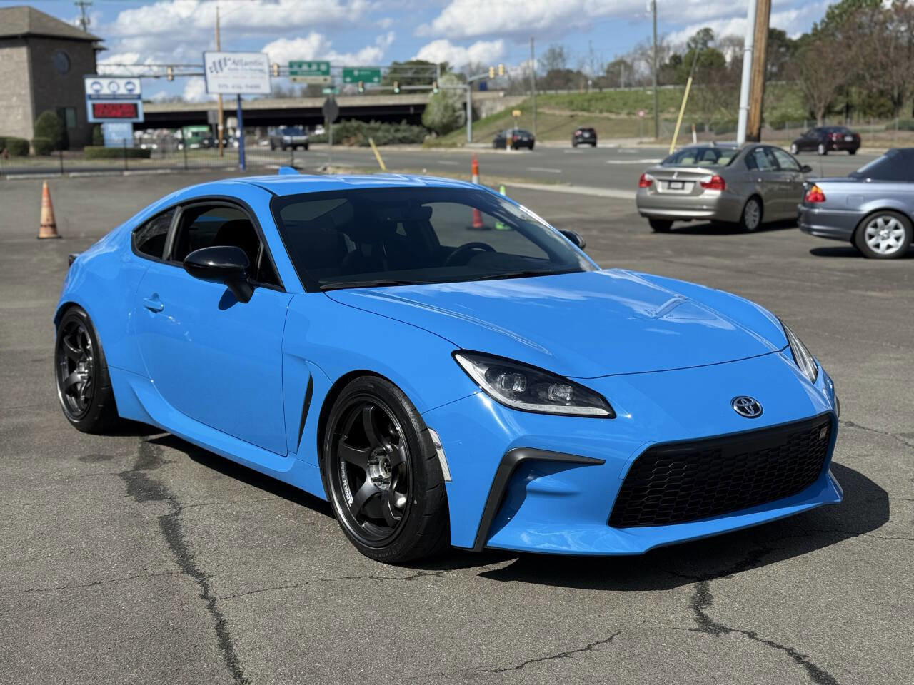 Used 2023 Toyota GR86 Premium image 2