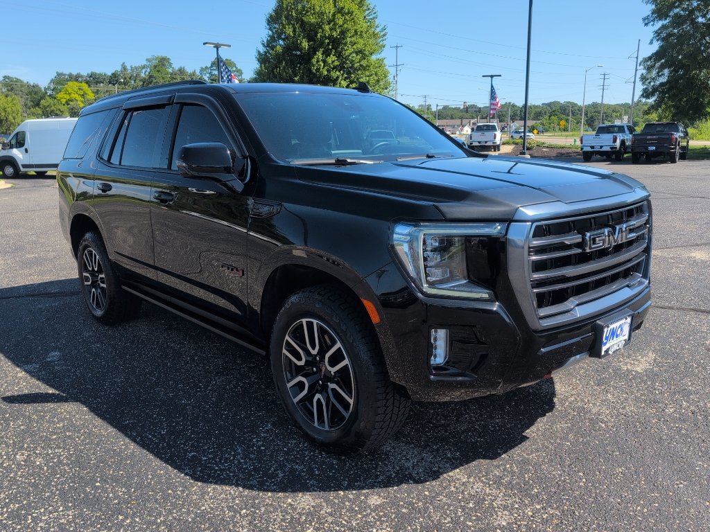 Used 2023 GMC Yukon AT4 w/ AT4 Premium Package AWD/4WD image 8
