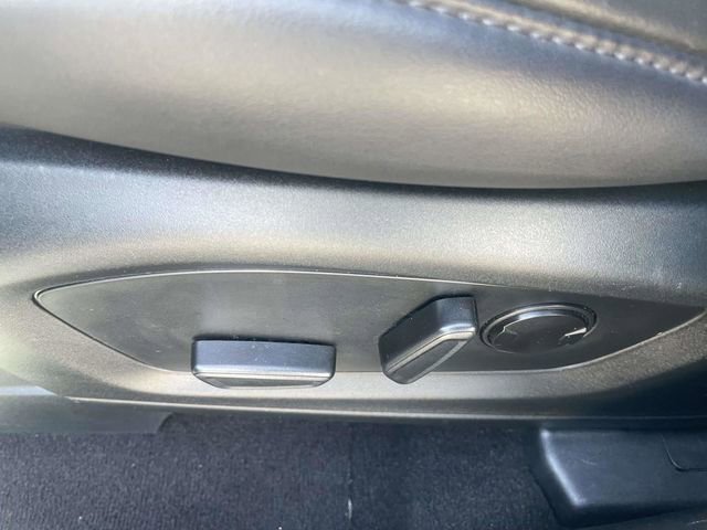 Used 2024 Ford Explorer XLT w/ Equipment Group 202A image 13