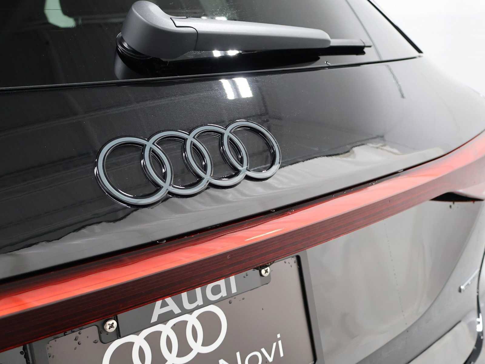 New 2027 Audi Q6 e-tron Premium Plus AWD/4WD image 8