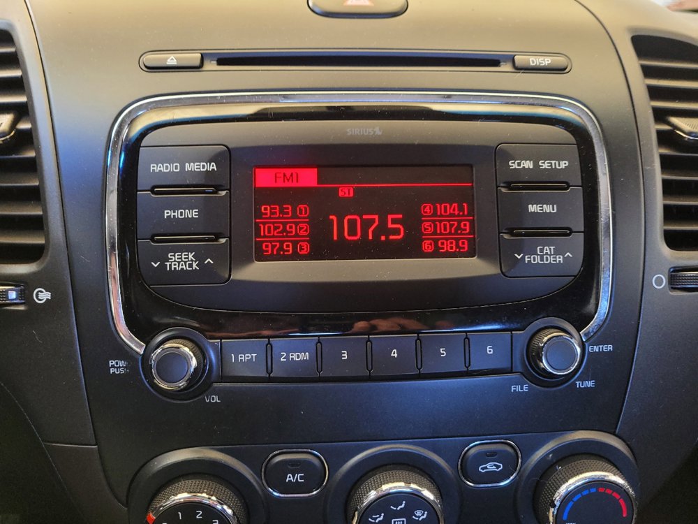Used 2017 Kia Forte LX FWD image 25