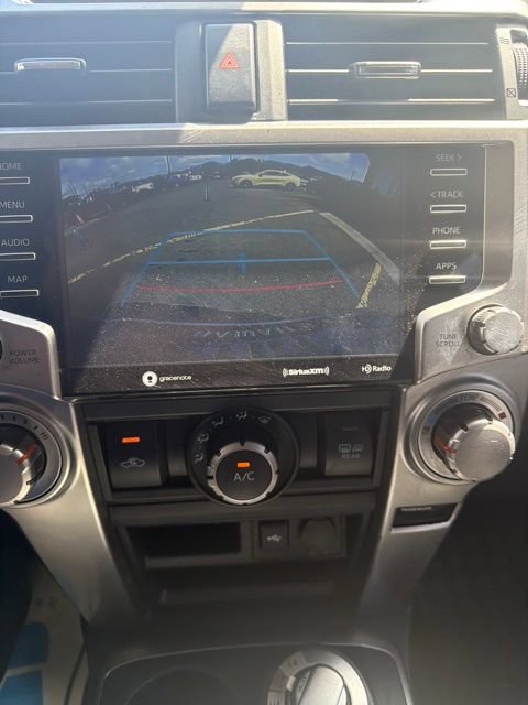 Used 2022 Toyota 4Runner SR5 AWD/4WD image 10