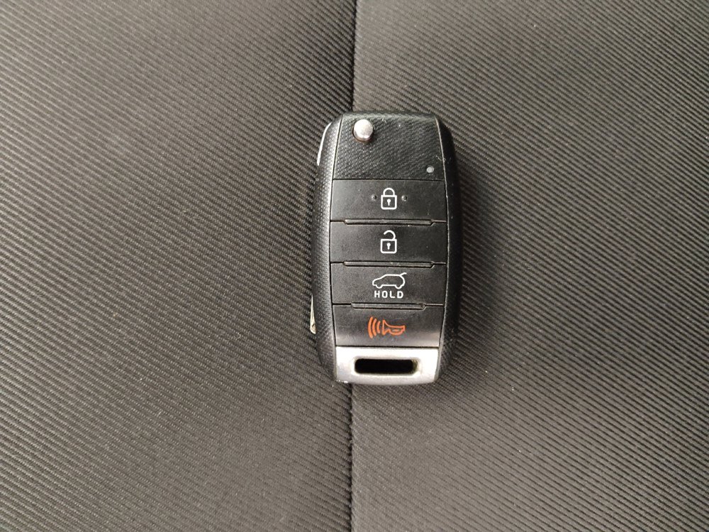 Used 2017 Kia Soul + image 32