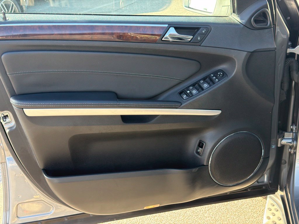 Used 2011 Mercedes-Benz GL 450 4MATIC image 21