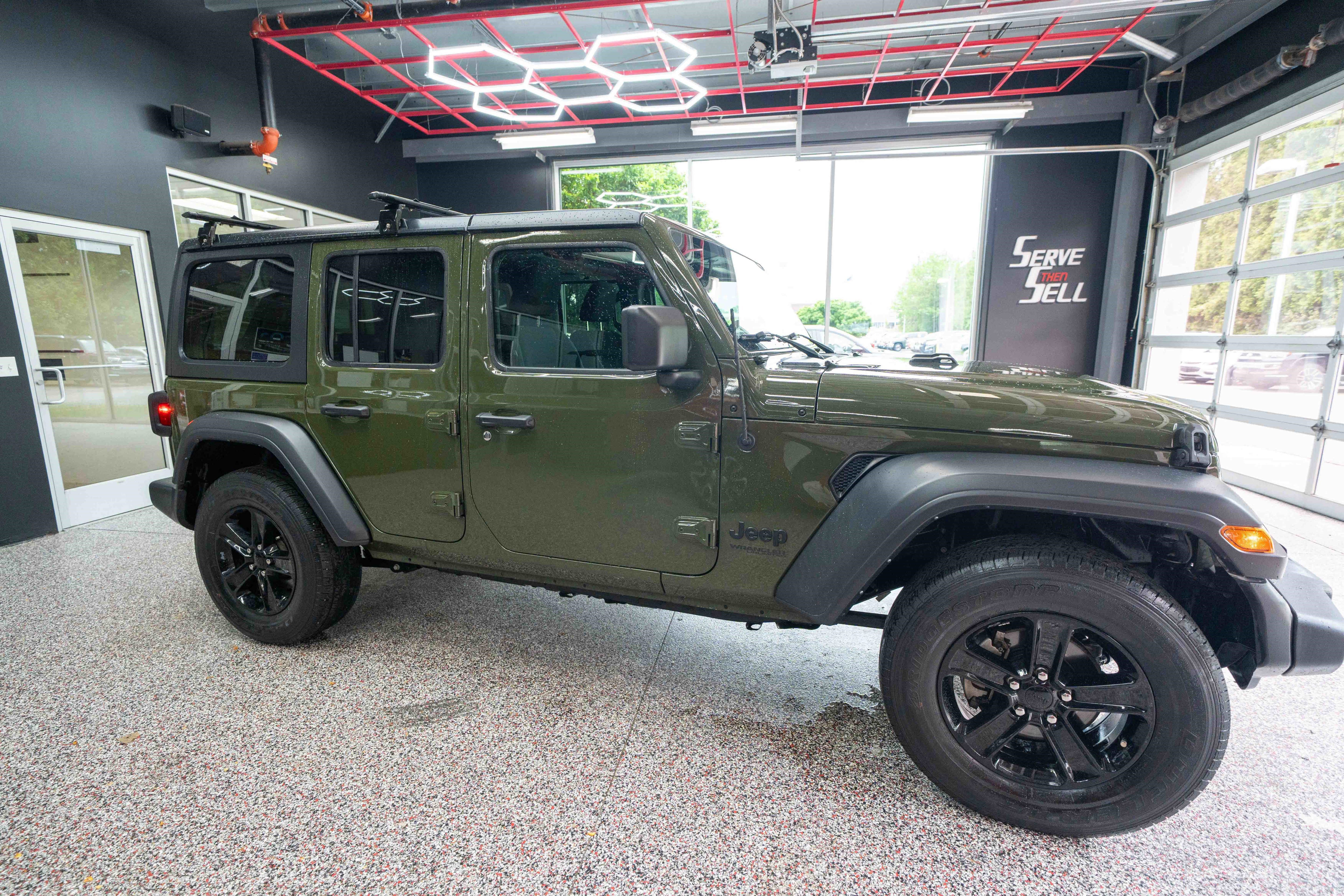 Used 2021 Jeep Wrangler Unlimited Sport w/ Technology Group AWD/4WD image 5