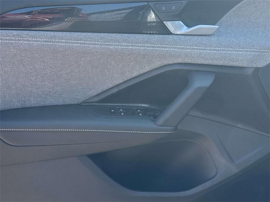 New 2025 Volkswagen Tiguan S image 13