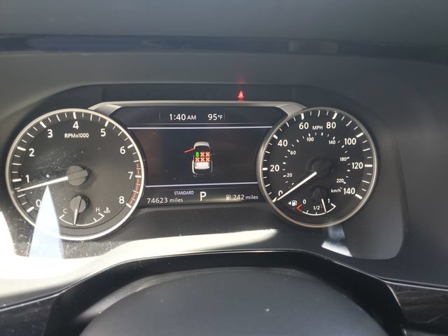 Used 2022 Nissan Pathfinder SV FWD image 18