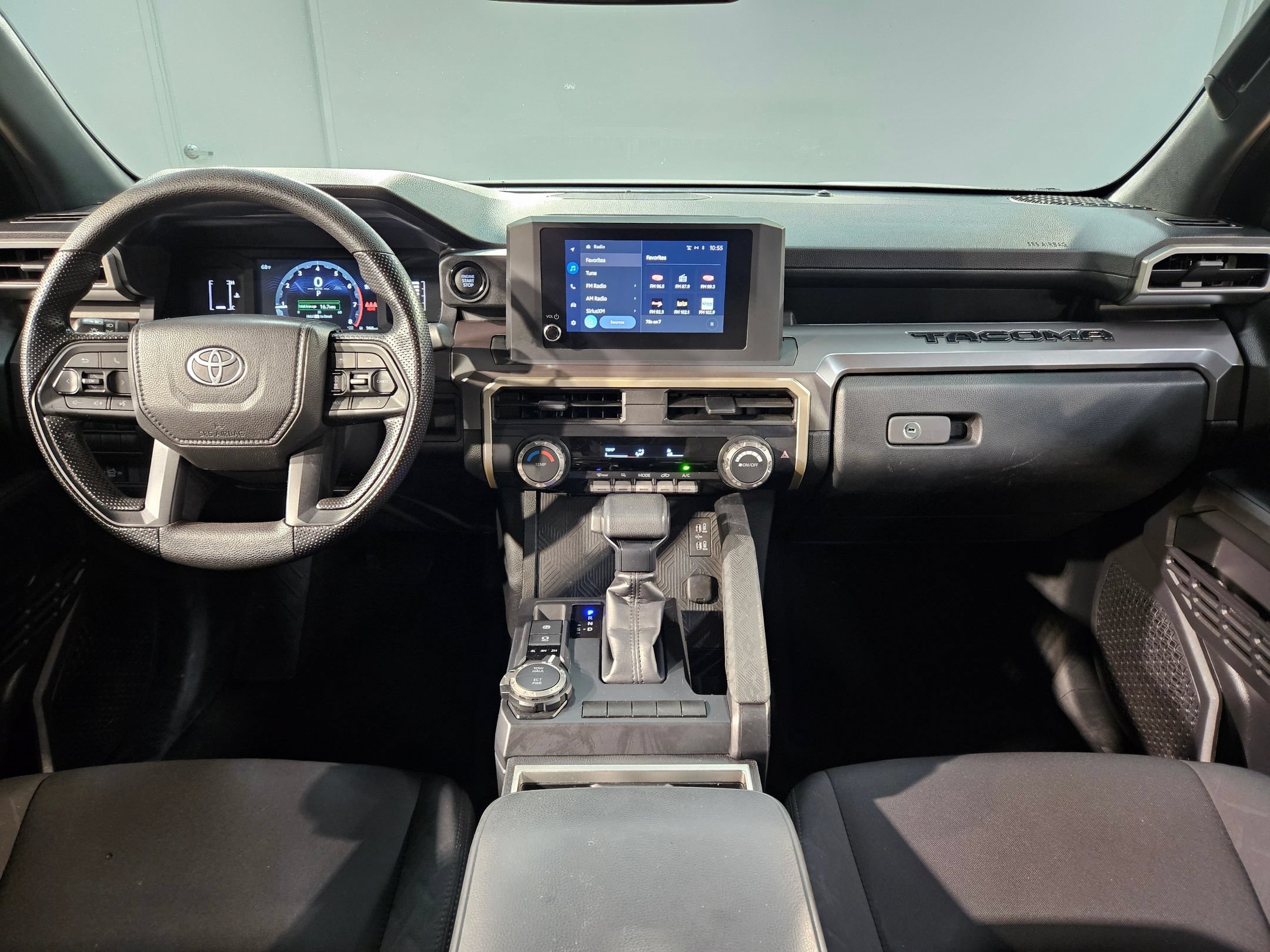 Used 2025 Toyota Tacoma SR5 AWD/4WD image 10