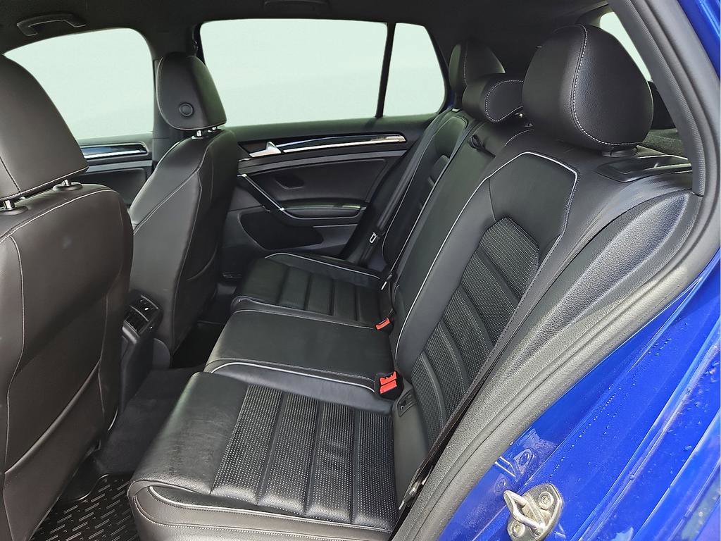 Used 2018 Volkswagen Golf R 4-Door AWD/4WD image 8