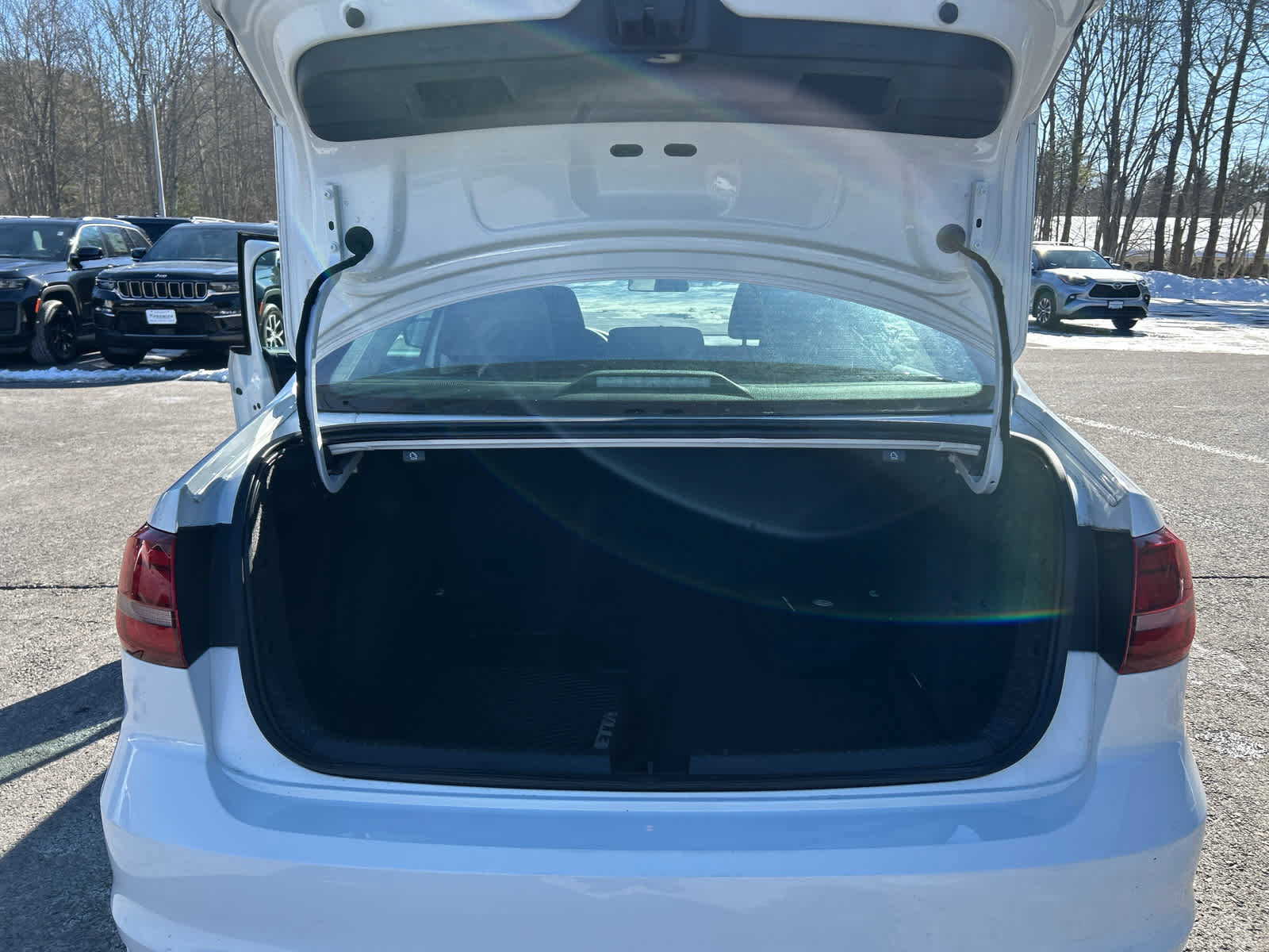 Used 2016 Volkswagen Jetta S image 28